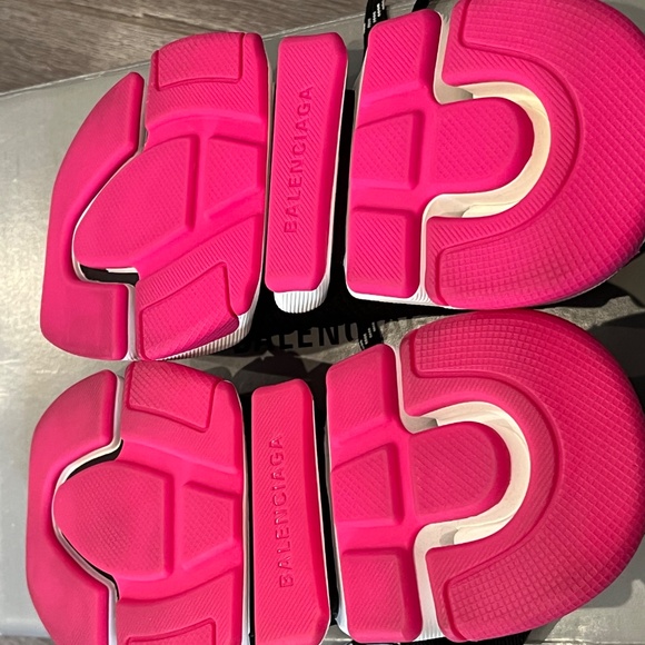 Balenciaga speed lace up sneaker - Picture 3 of 3